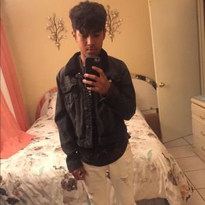 Meet your Posher, Christopher